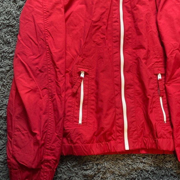 Red rain jacket ! - Picture 2 of 4